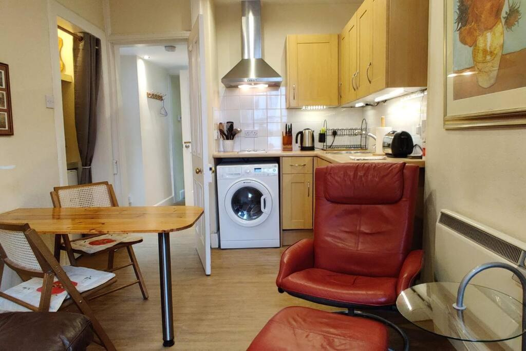 Royal Mile Apt, Just 1 Min From Edinburgh Castle! Edimburgo Exterior foto