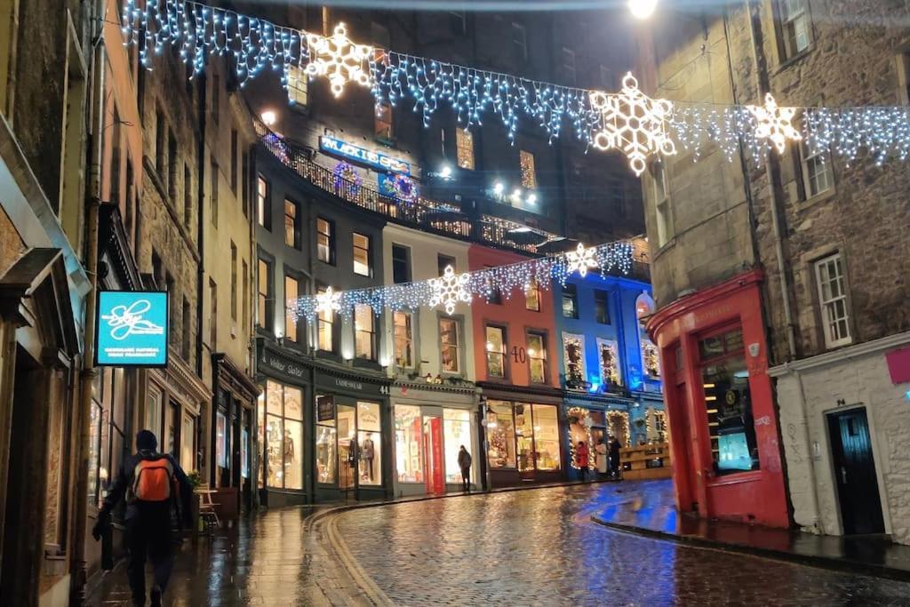 Royal Mile Apt, Just 1 Min From Edinburgh Castle! Edimburgo Exterior foto