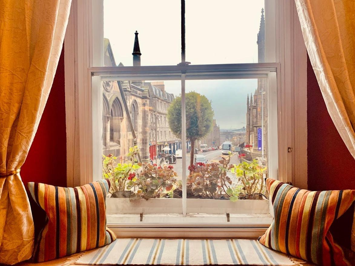 Royal Mile Apt, Just 1 Min From Edinburgh Castle! Edimburgo Exterior foto